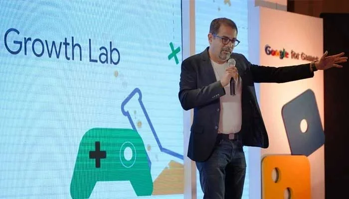 Google announced a $0.5 million to flood victims in Pakistan.