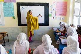 Thousands of teachers will be regularized thanks to a bill passed by the KP.