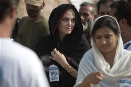 Angelina Jolie asks the World to "Do More" for Flood Victims in Pakistan