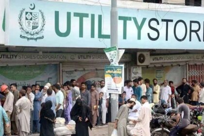 “Closure of Utility Stores Corporation in Pakistan after ECC approval, showing shuttered outlets, employees collecting belongings, and trucks loading flour, sugar, and cooking oil as part of the government’s subsidy shift to BISP.”