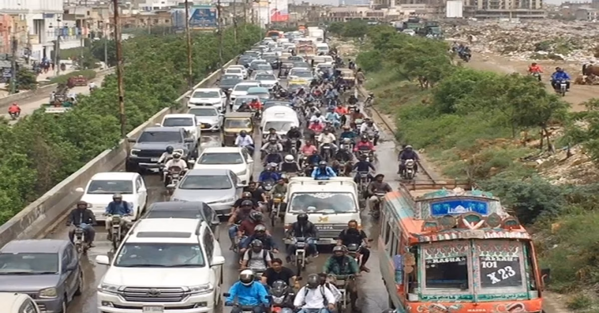 trafic jam karachi