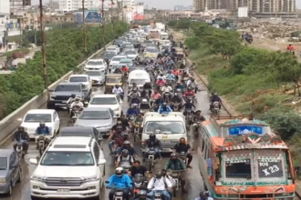 trafic jam karachi