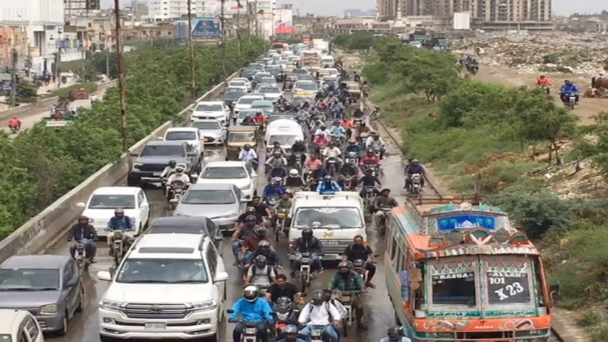 trafic jam karachi